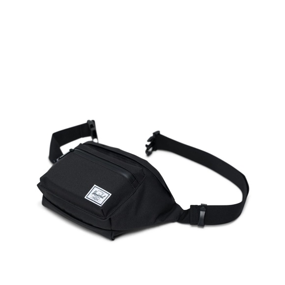 Herschel Supply Company Other - NWT Herschel Fanny Pack Seventeen
